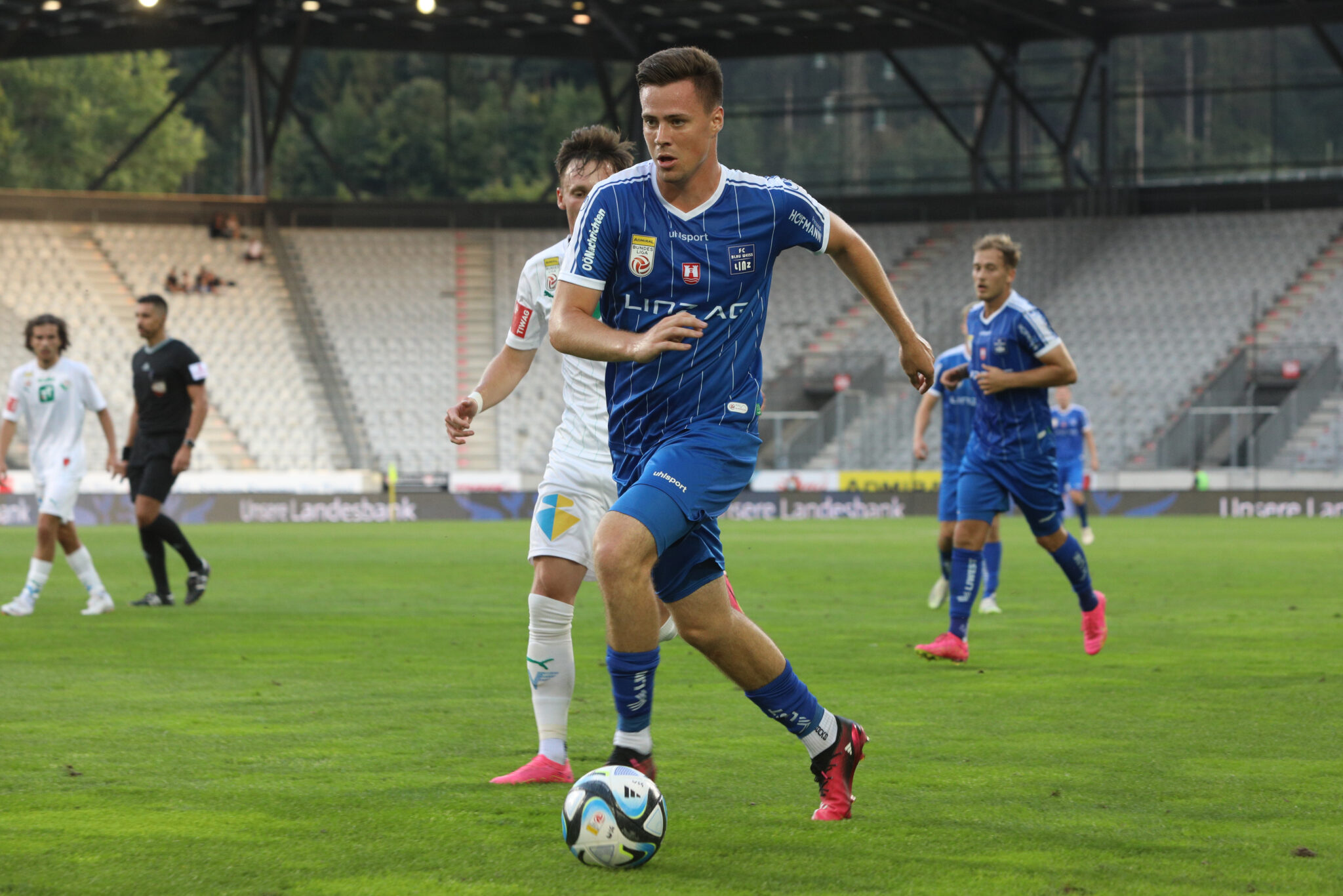 Auf Punktejagd in Tirol FC Blau Weiß Linz