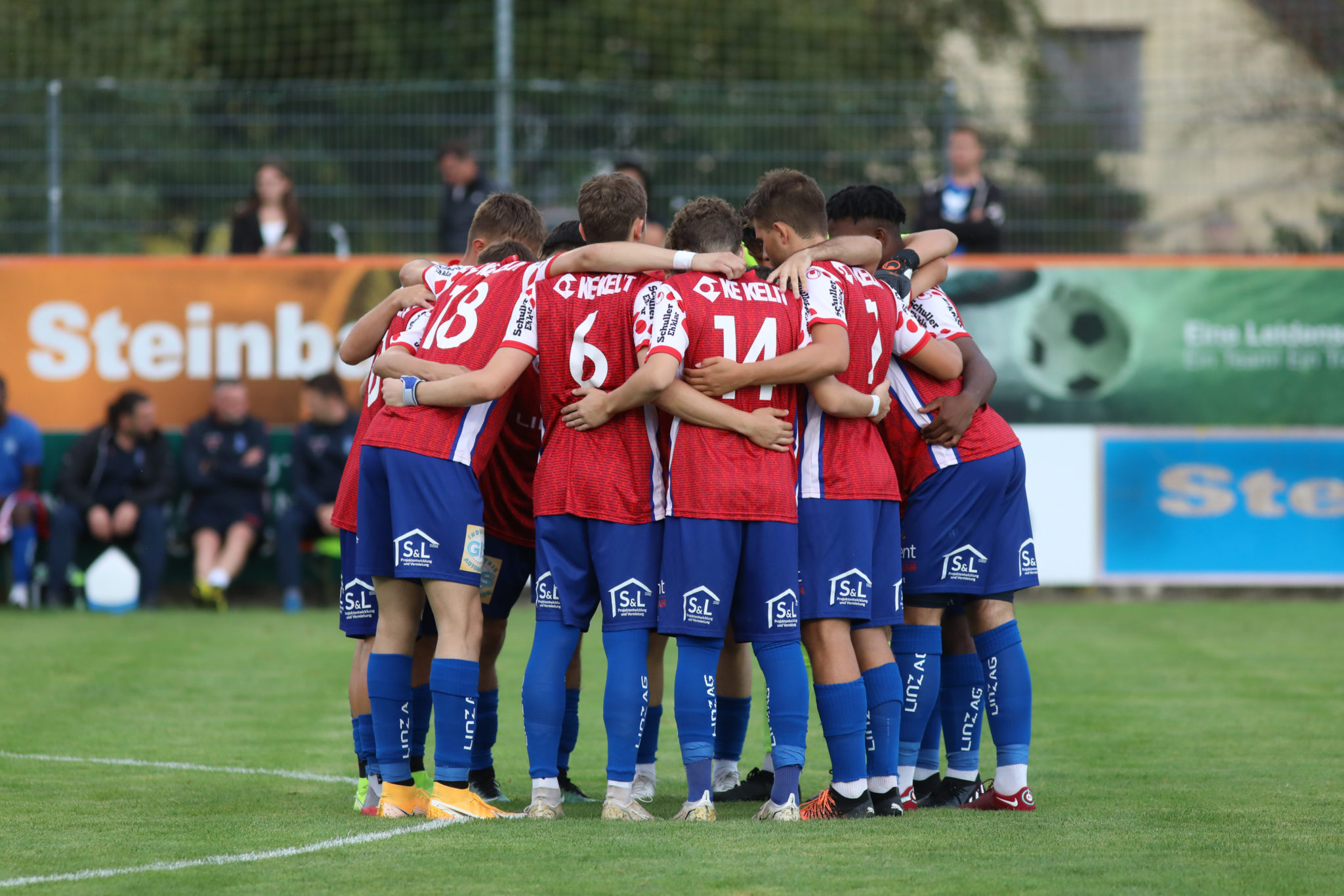 Amateure Treffen Im Derby Auf Donau Linz Fc Blau Weiß Linz 