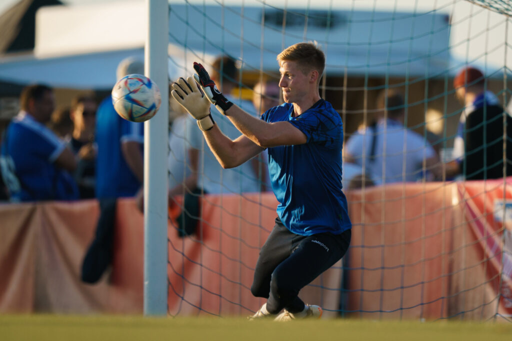 DRASSBURG,AUSTRIA,27.SEP.23 - SOCCER - UNIQA OEFB Cup, ASV Drassburg vs FC Blau Weiss Linz. Image shows Felix Gschossmann (Linz) during warm up. Photo: GEPA pictures/ Johannes Friedl