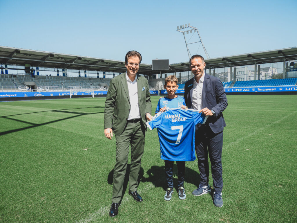 HABAU Group supports young talents of FC Blau-Weiß Linz – FC Blau-Weiß Linz